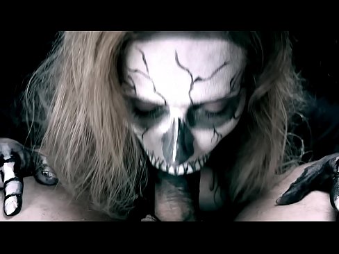 ❤️ Demon famke sûgje hoanne mei har swarte mûle en slikken cum. ❤️ Superporno by porno fy.ttsex.ru ❤